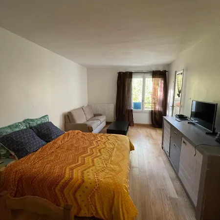 35 M2 L Echat Apartment Creteil